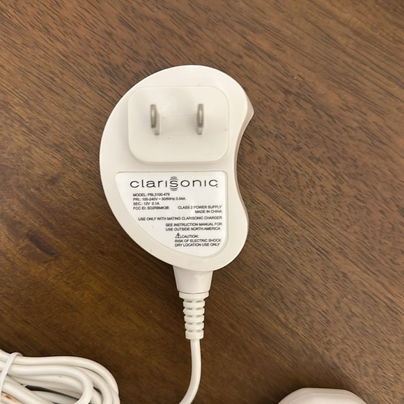 Clarisonic Power AC Adapter Charger 12V 0.1A PBL3100-479 For Mia 1 & Mia 2 - Picture 2 of 4